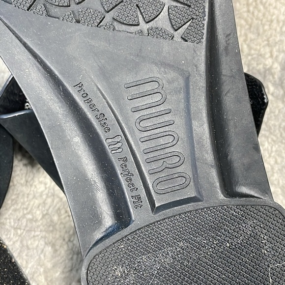 New Munro Jody Slide Sandal Black Nubuck Comfort Sz 8 Narrow - Picture 15 of 15